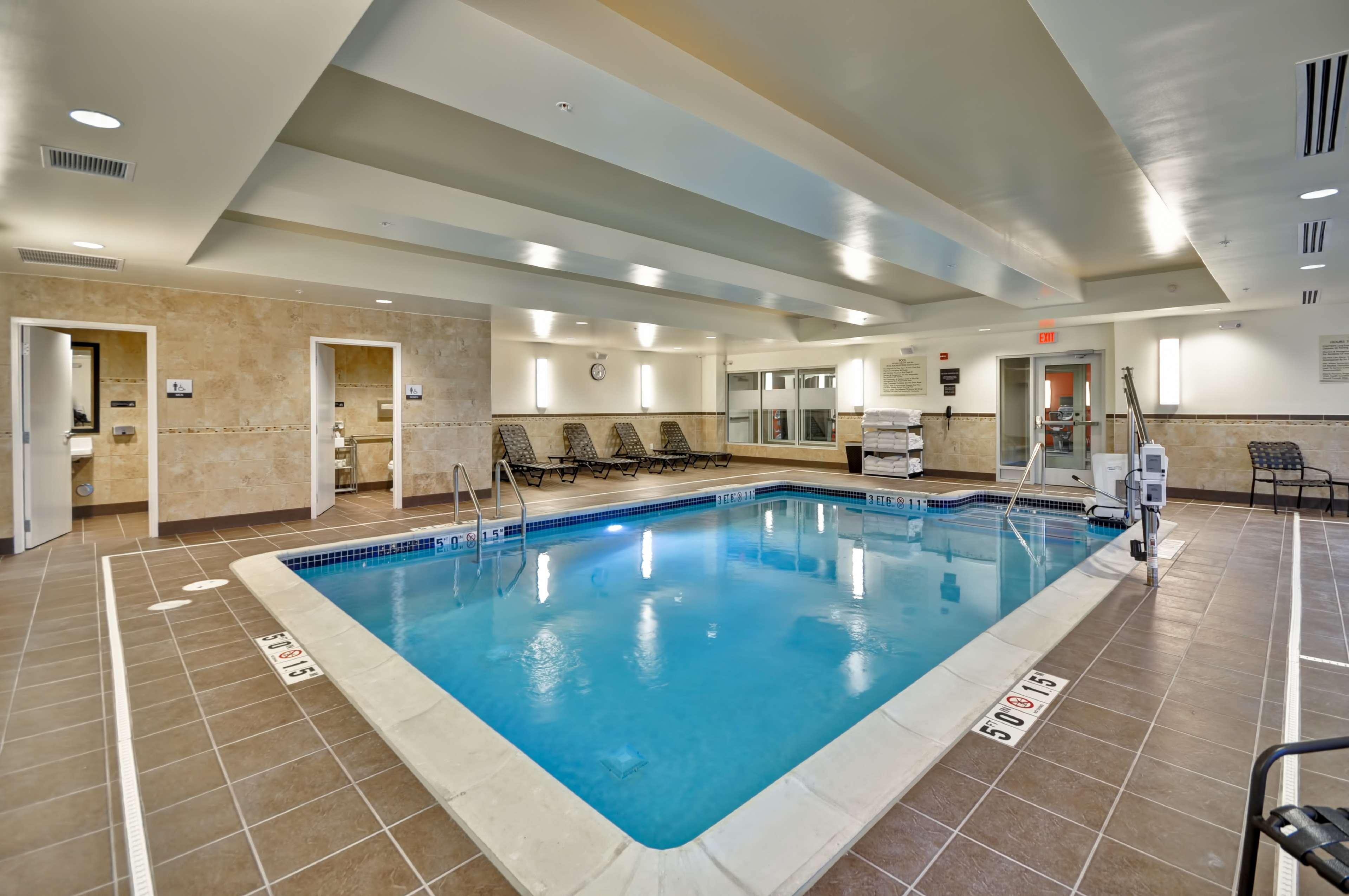 Hilton Garden Inn Detroit Troy Buitenkant foto